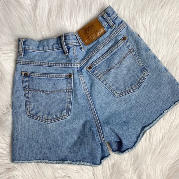 Vintage Jean Shorts - Picture 2 of 10